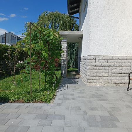 Magnolia Apartment - Free Private Parking Любляна Екстер'єр фото