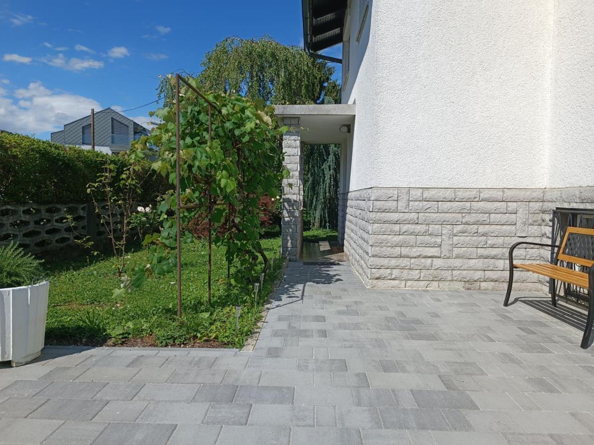 Magnolia Apartment - Free Private Parking Любляна Екстер'єр фото